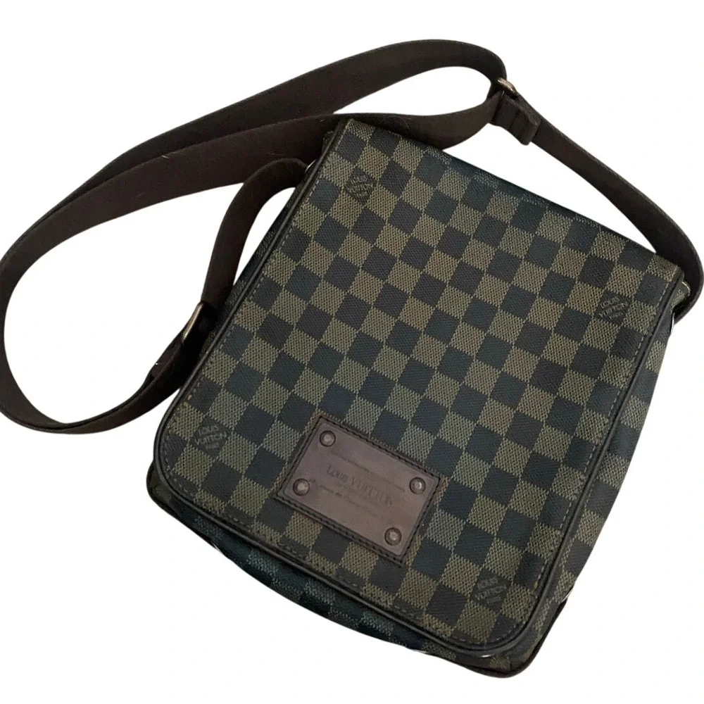 Louis Vuitton Brooklyn PM Damier Ebene Messenger Crossbody Bag Brown Unisex